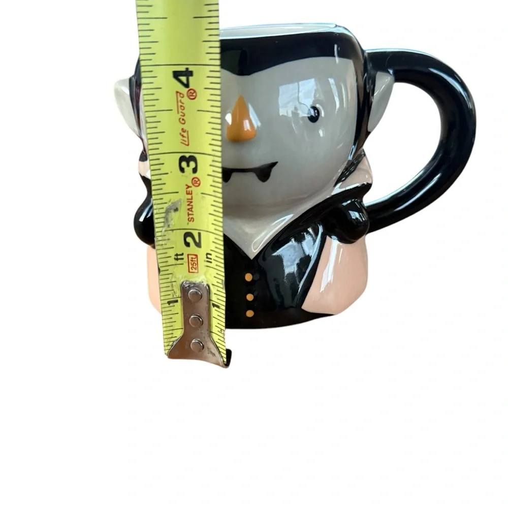 HYDE & EEK HALLOWEEN VAMPIRE CERAMIC MUG 4 INCHES TALL